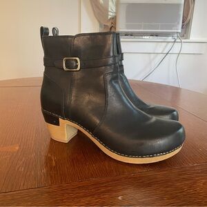 NWT Dansko Anya Bootie